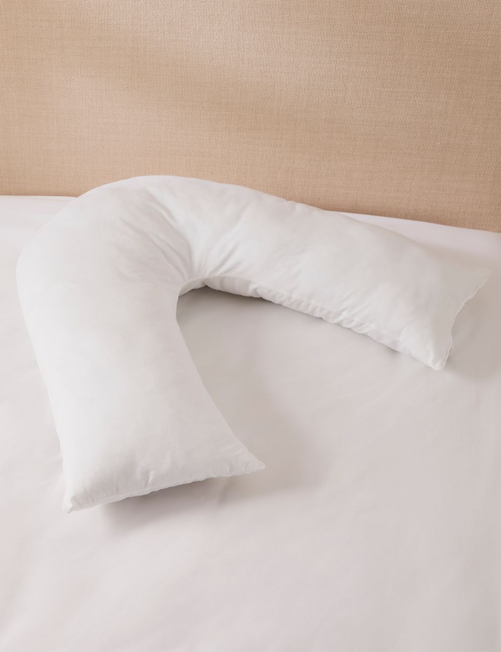 Sleep Solutions Medium V-Shaped Pillow with Pillowcase image 3