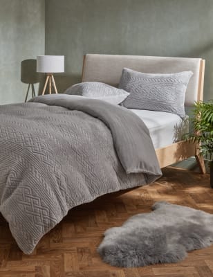 Geometric Cable Knit Fleece Bedding Set M&S FR