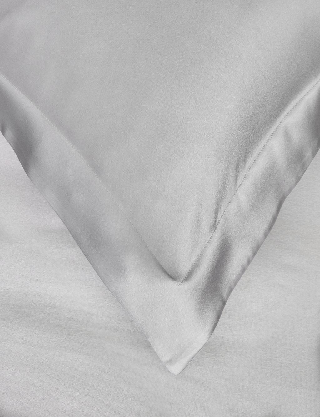 Pure Silk Oxford Pillowcase image 3