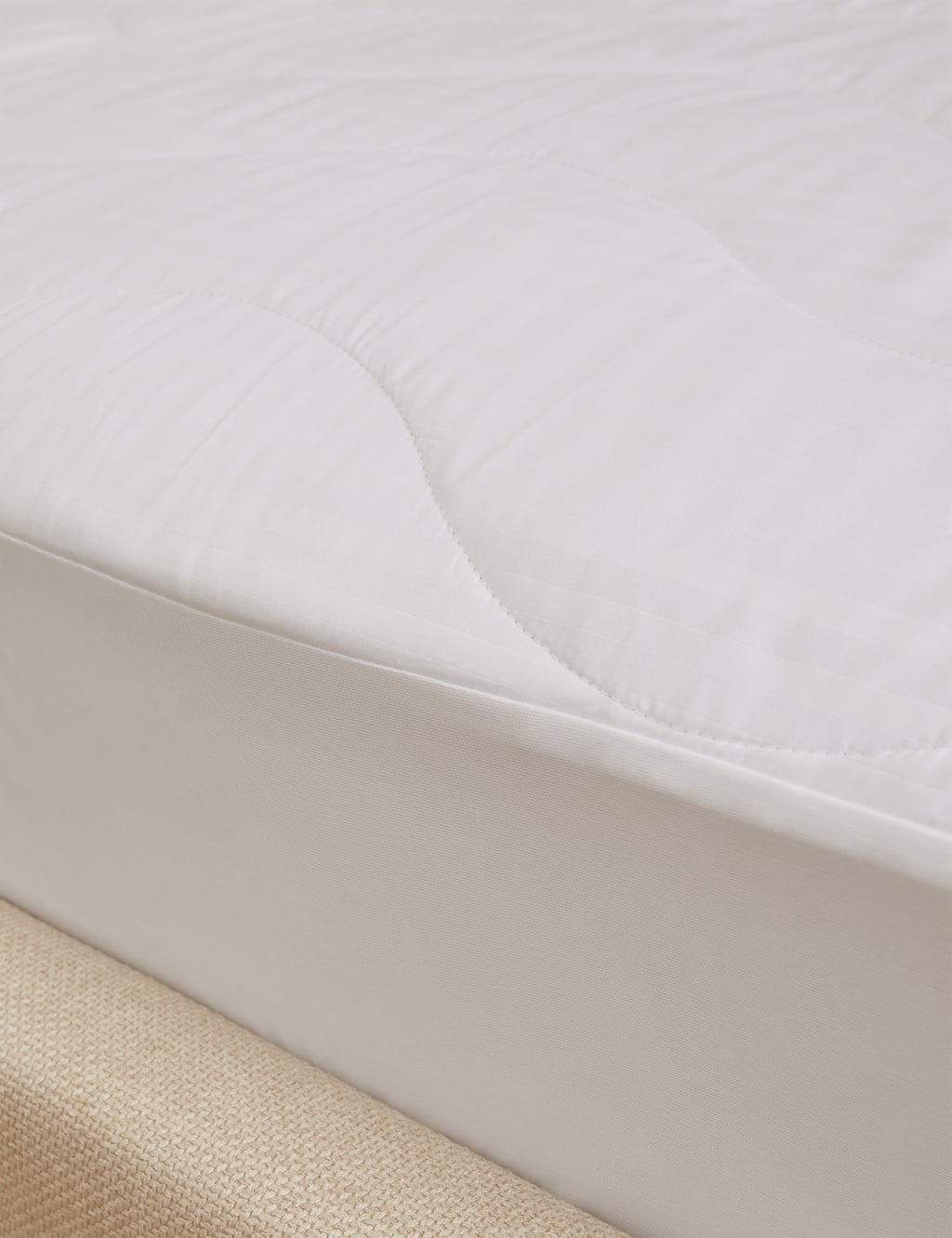 Supremely Washable Extra Deep Mattress Protector image 2