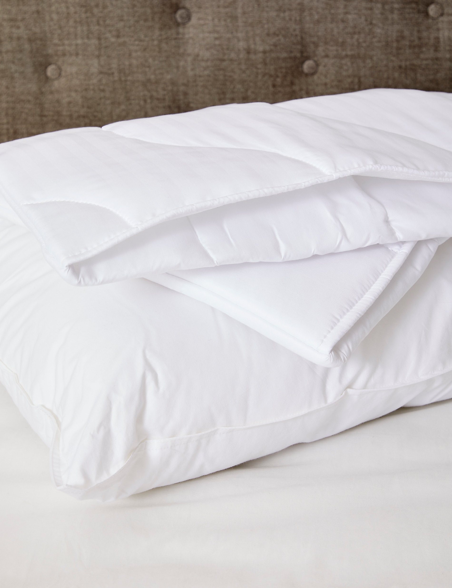 2 Pack Supremely Washable King Size Pillow Protectors