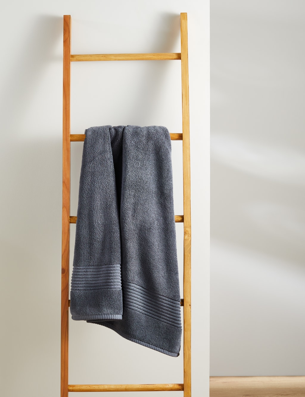 Egyptian Cotton Heavyweight Towel image 4