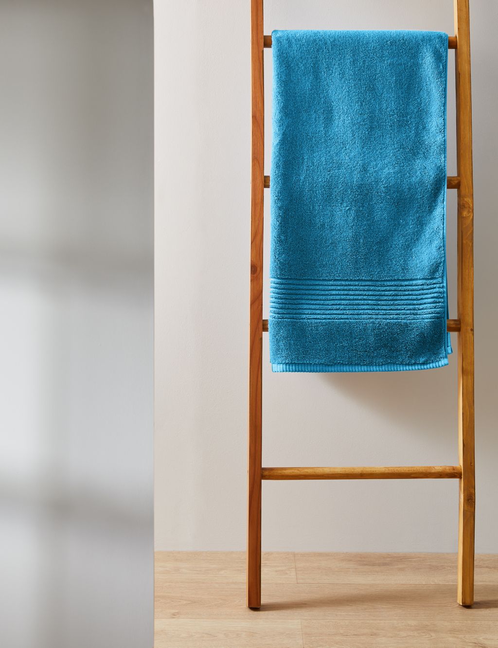 Egyptian Cotton Luxury Towel image 5