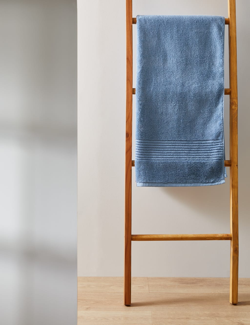 Egyptian Cotton Luxury Towel image 5