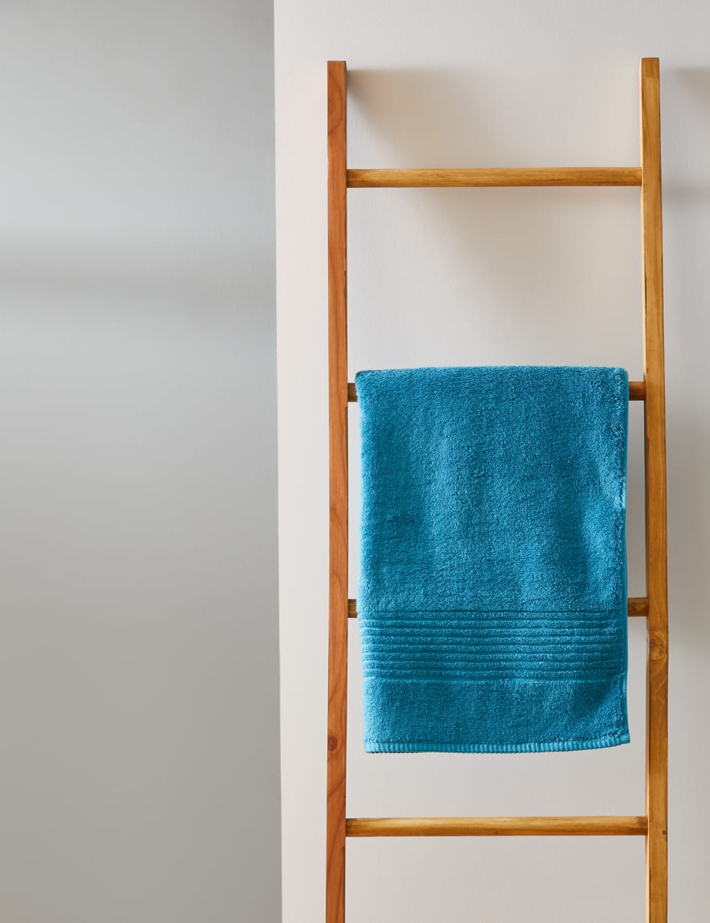 Egyptian Cotton Luxury Towel image 3