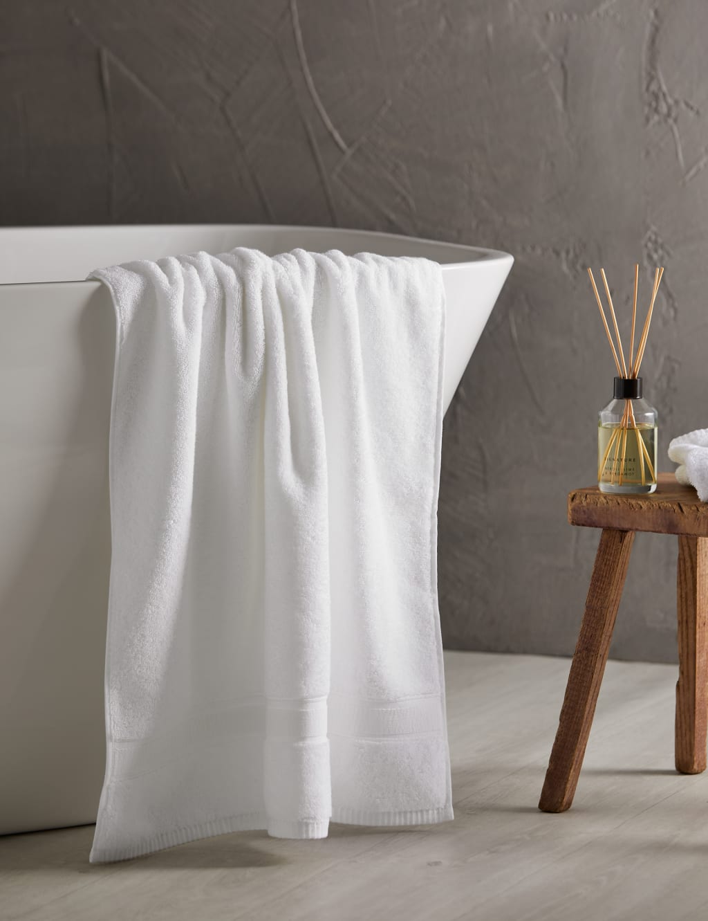 White shop bath sheet