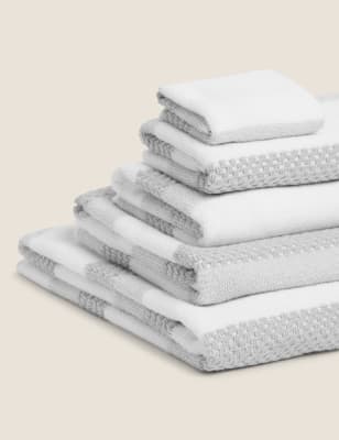 Serviette en coton textur&eacute; &agrave; rayures