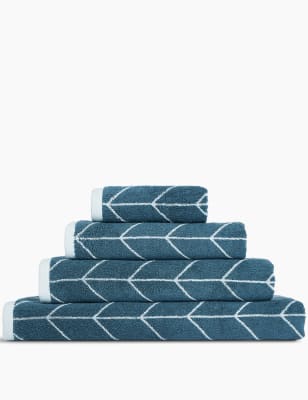 Serviette &agrave; motif g&eacute;om&eacute;trique moderne