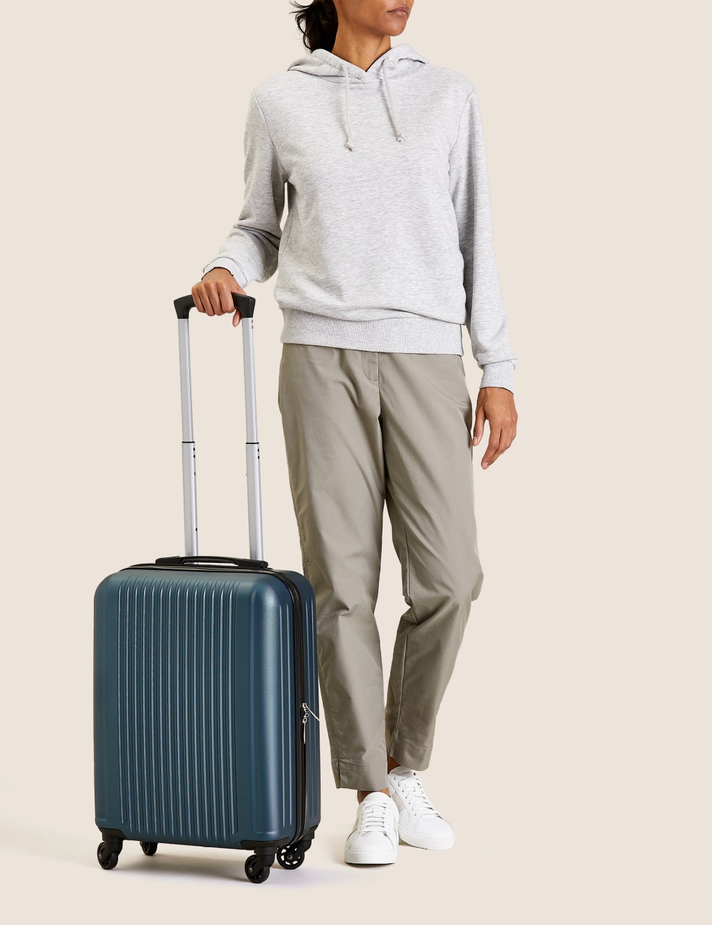 Vienna 4 Wheel Hard Shell Cabin Suitcase image 7