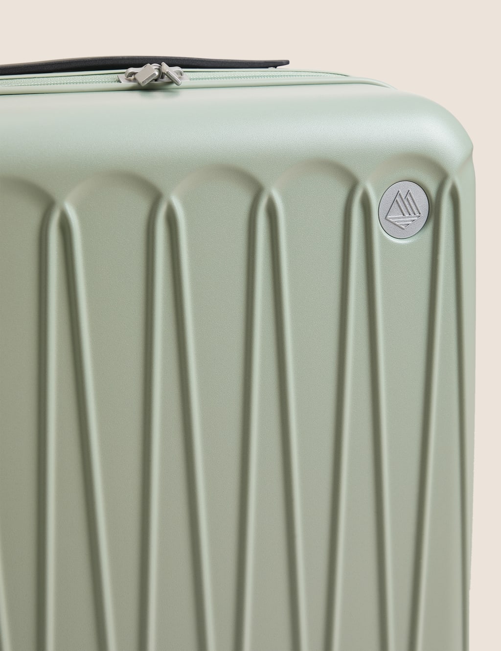Amalfi 4 Wheel Hard Shell Cabin Suitcase image 4