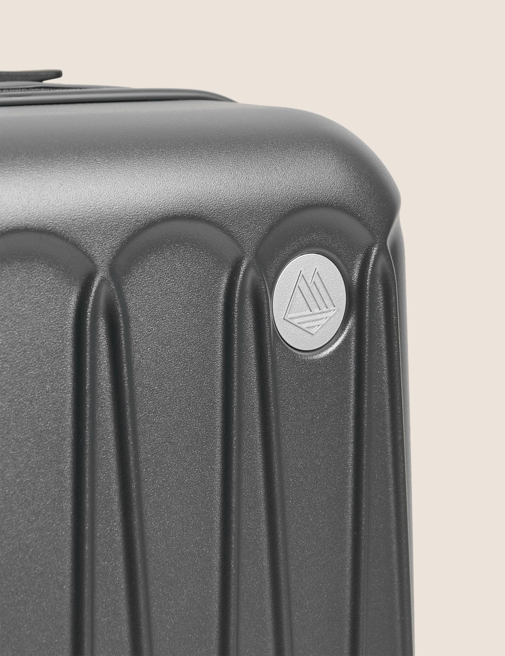 Amalfi 4 Wheel Hard Shell Cabin Suitcase image 4