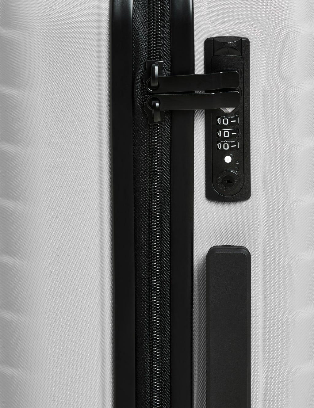 Oslo 4 Wheel Hard Shell Cabin Suitcase image 4