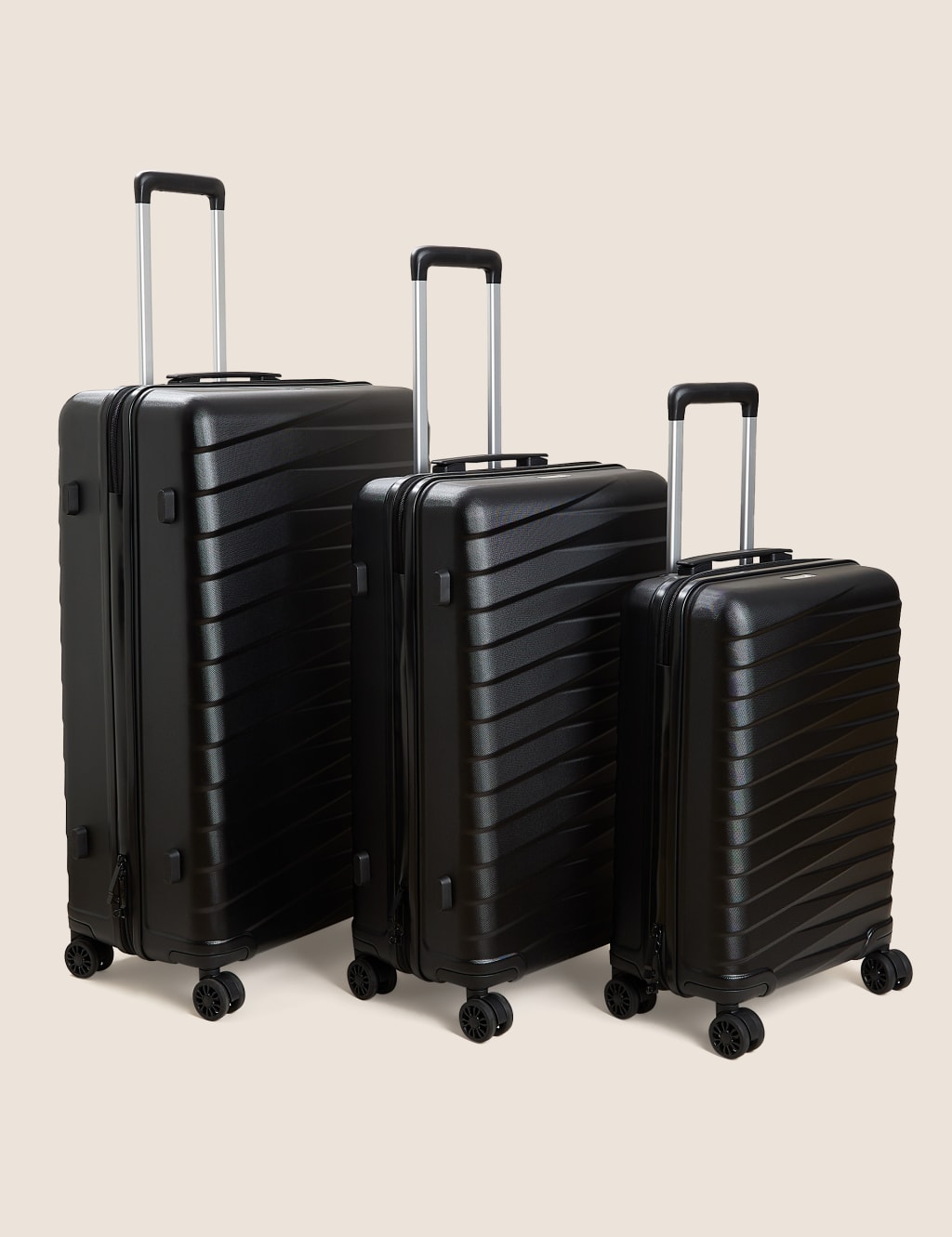 Oslo 4 Wheel Hard Shell Medium Suitcase image 5