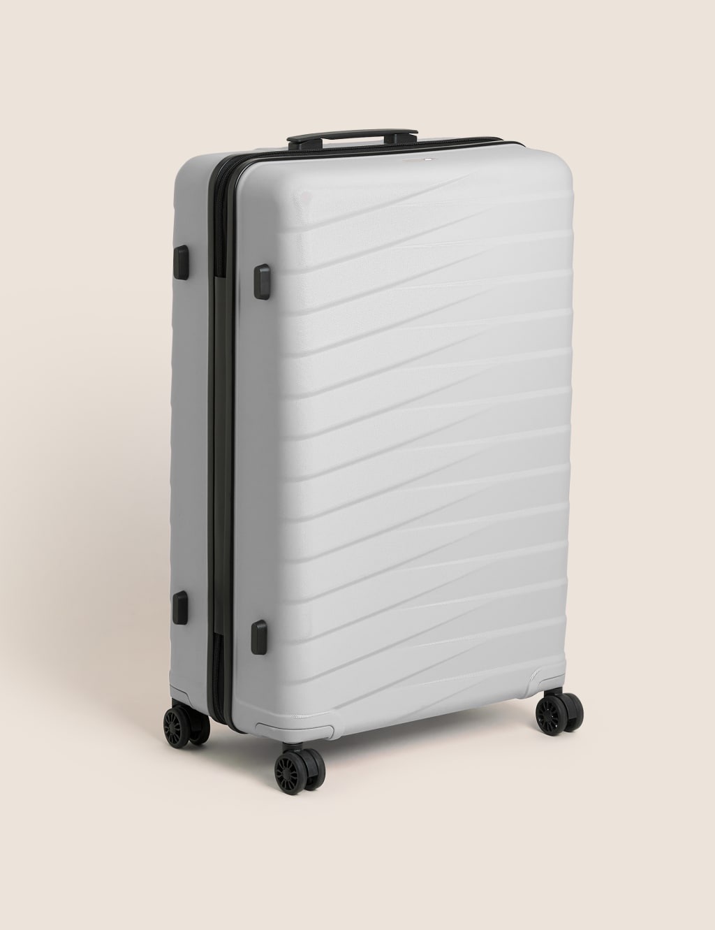 M and s luggage shop