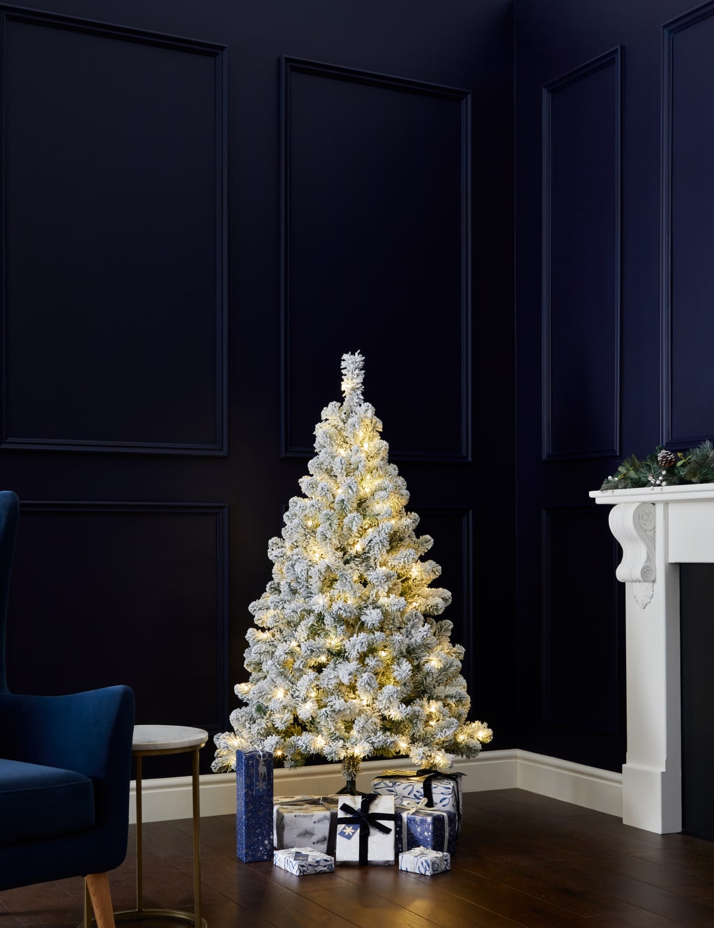 5ft Pre-Lit Snowy Christmas Tree image 1