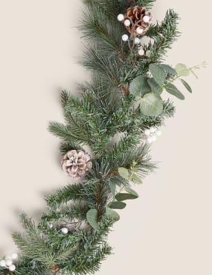 6ft Mistletoe Pine Garland