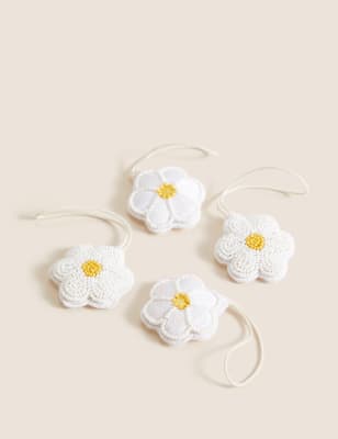 

4pk Hanging Novelty Daisy Decorations - White Mix, White Mix