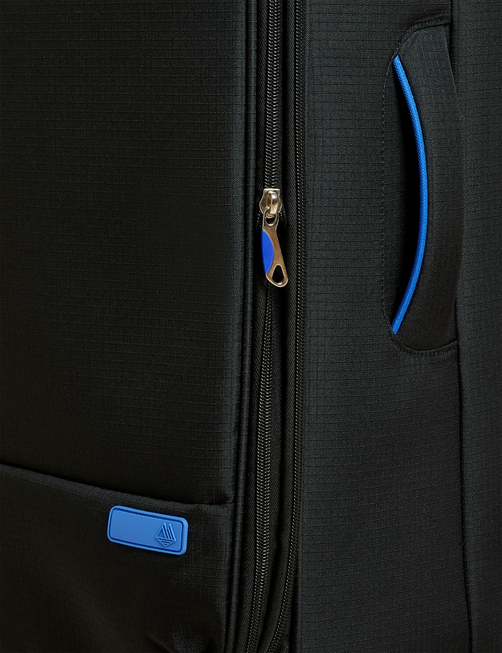 Seville 4 Wheel Soft Medium Suitcase image 4