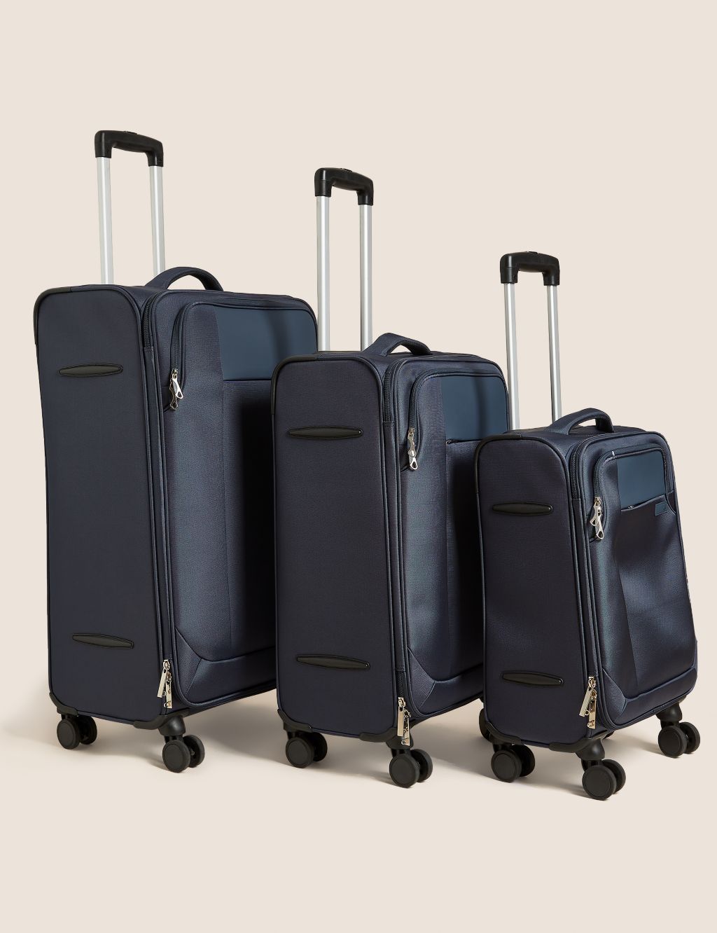 Lyon 4 Wheel Soft Medium Suitcase image 5