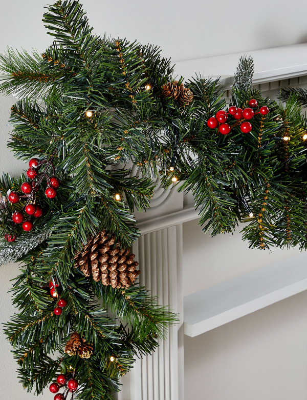 12ft Lit Winter Berry Garland M S