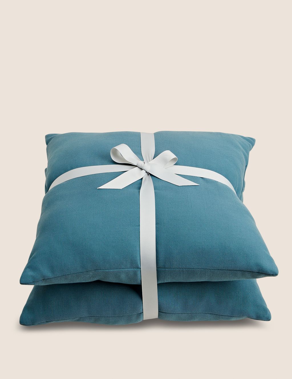 Set of 2 Outdoor Cushions image 5