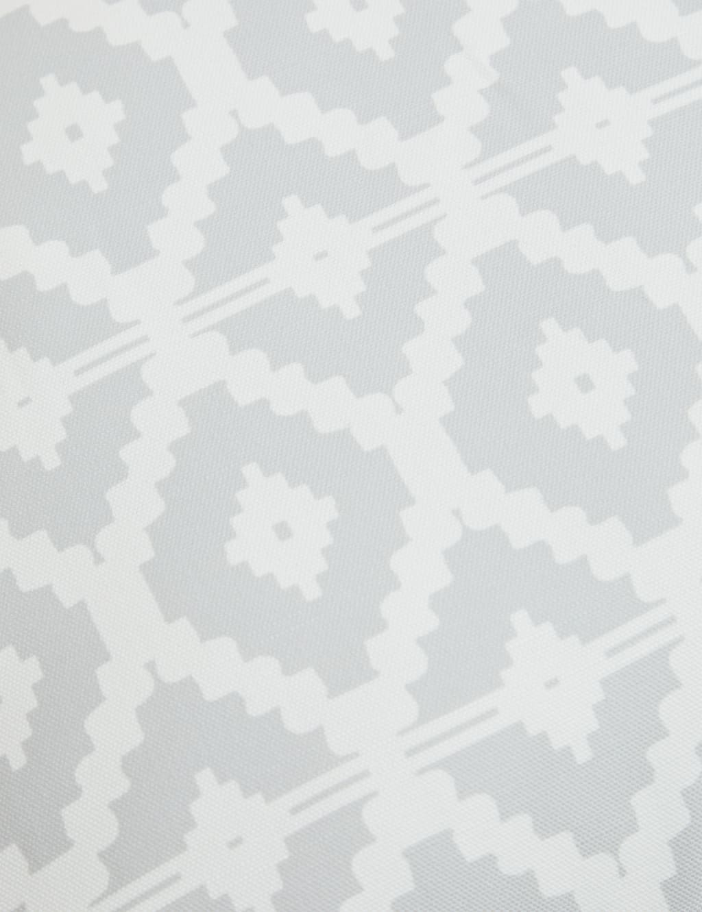 Set of 2 Geometric Outdoor Cushions image 4