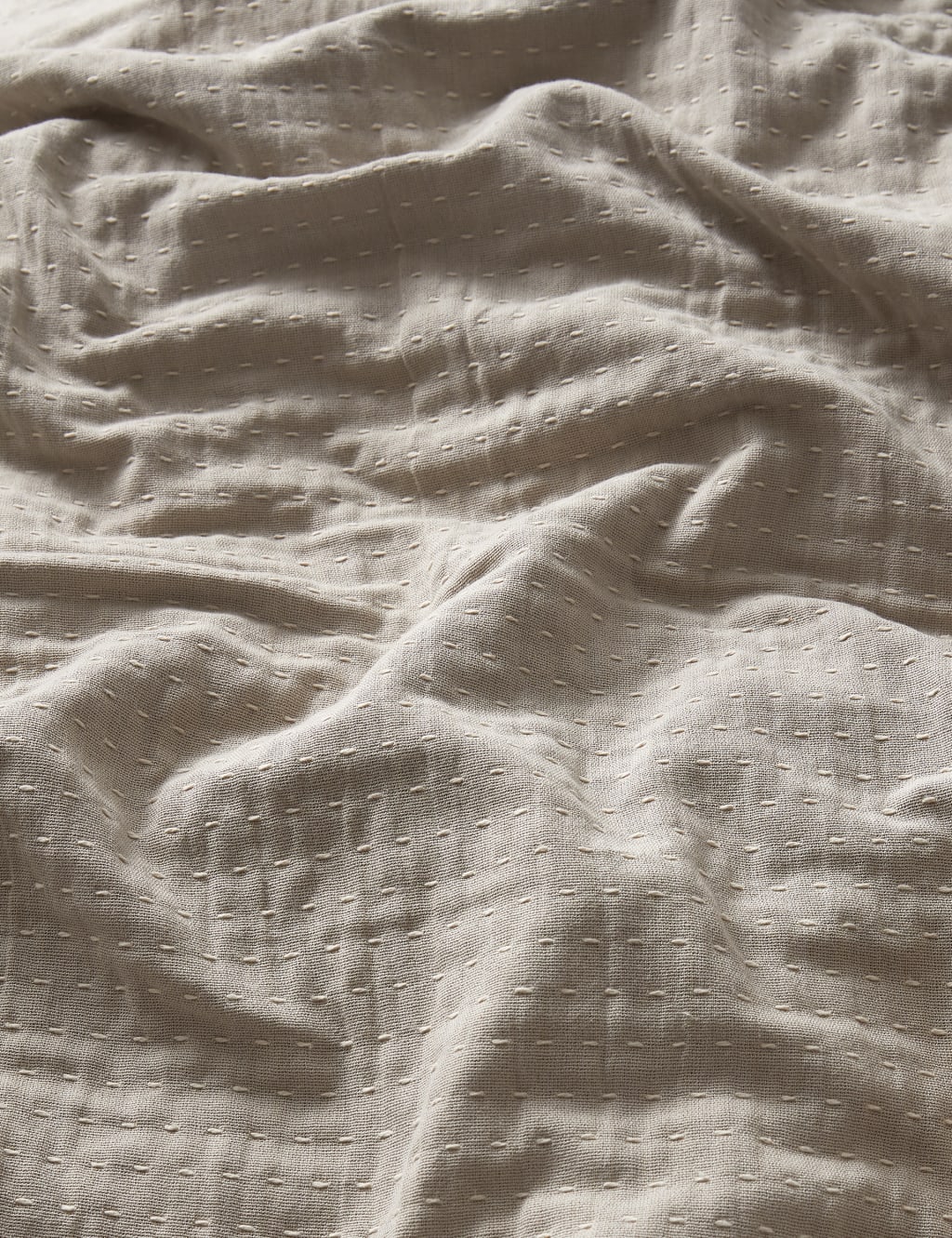 Casablanca Collection Maarif Stitched Throw image 3