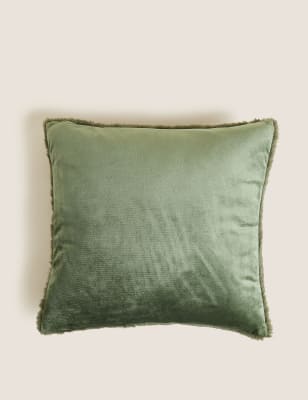 

M&S Collection Besonders weiches Kunstfellkissen - Grün, Grün