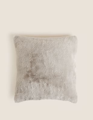 

M&S Collection Besonders weiches Kunstfellkissen - Hellgrau, Hellgrau