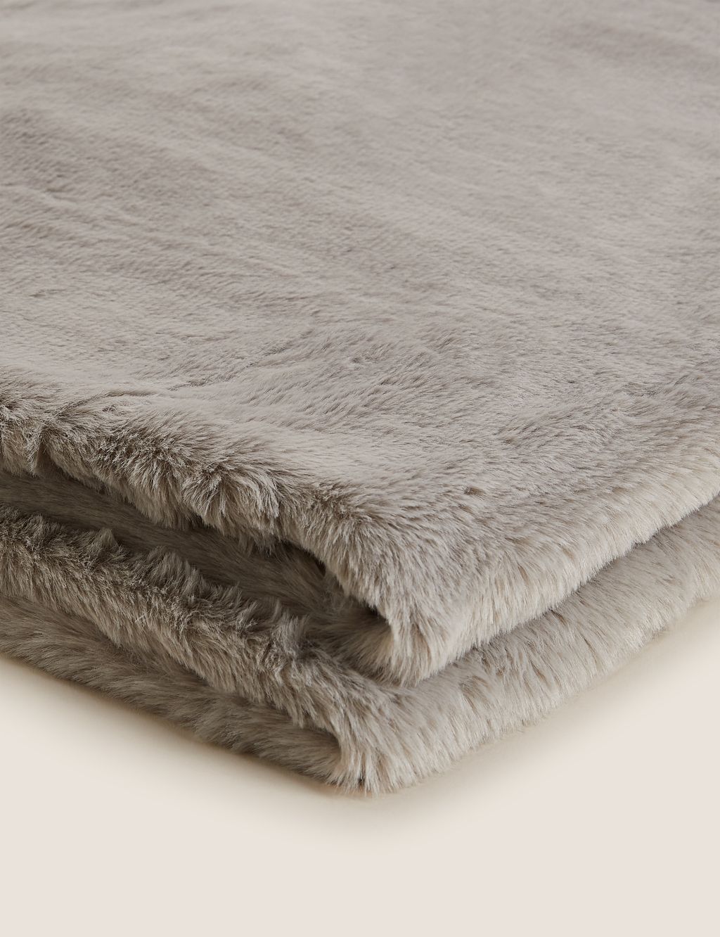 Supersoft Faux Fur Throw image 2