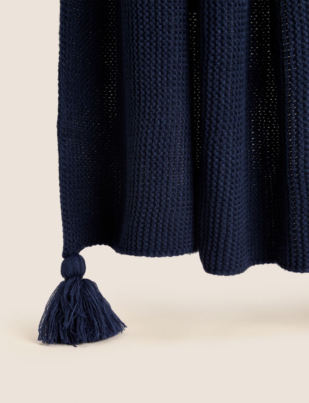 Knitted Tassel Throw image 4