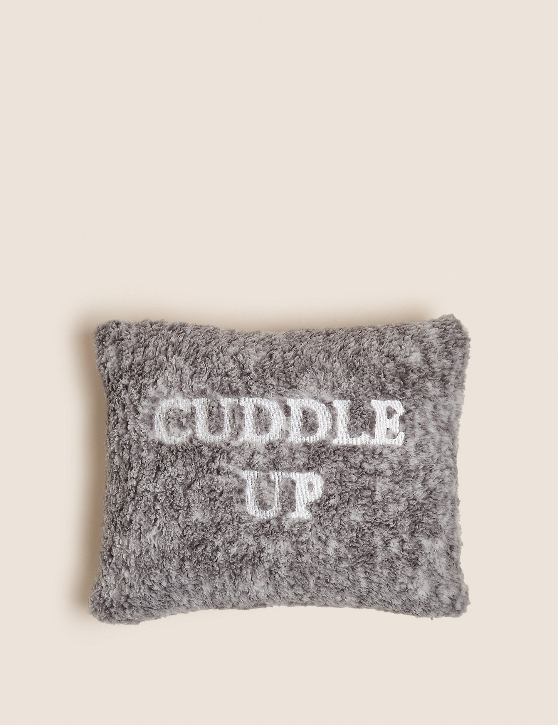 وسادة أسطوانية صغيرة بتطريز Cuddle Up