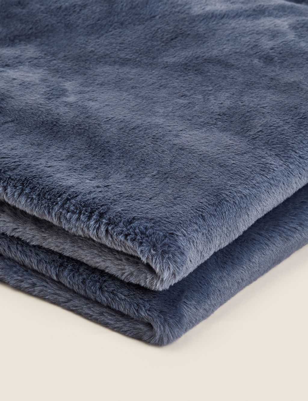 Supersoft Faux Fur Throw image 4