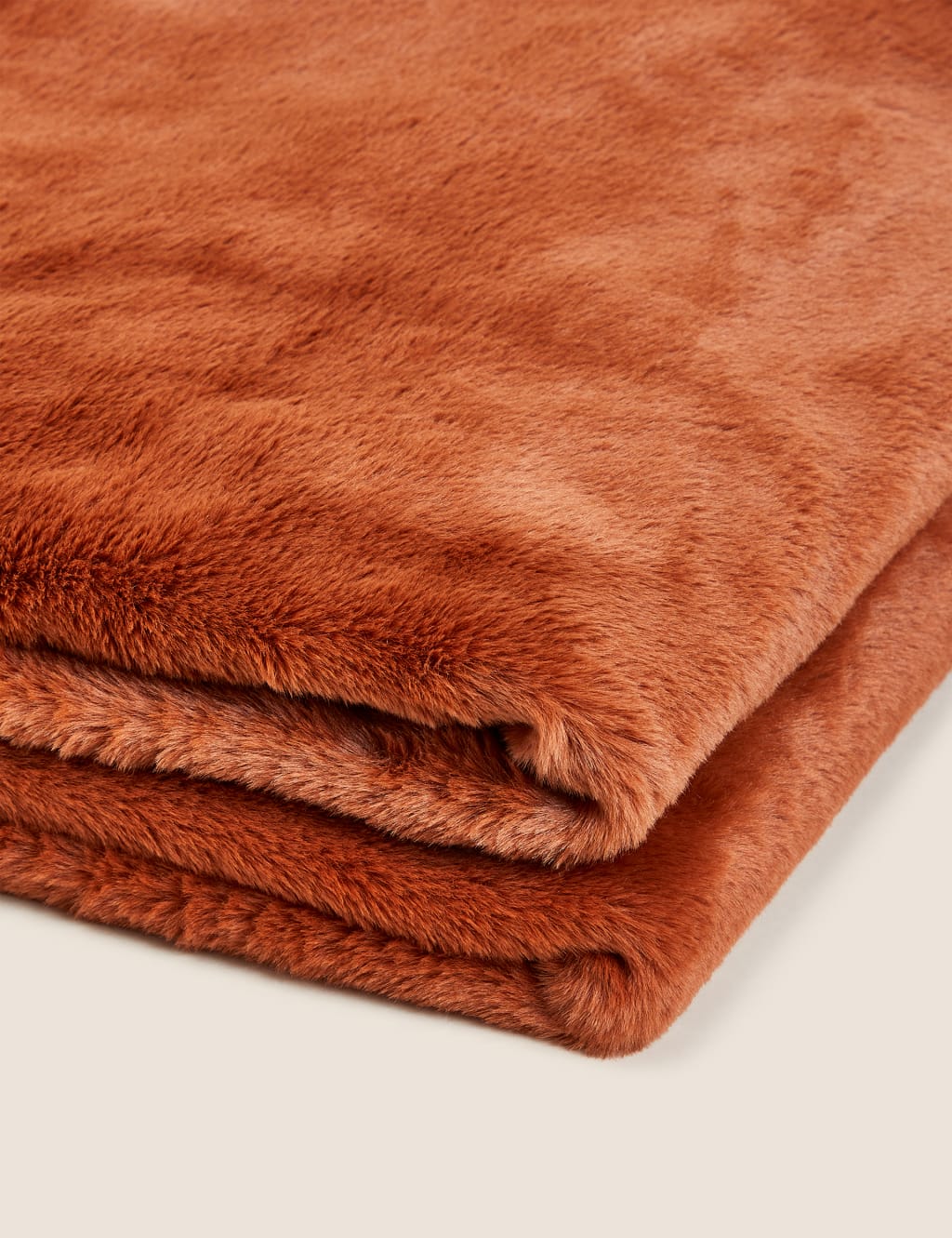 Throws | M&S