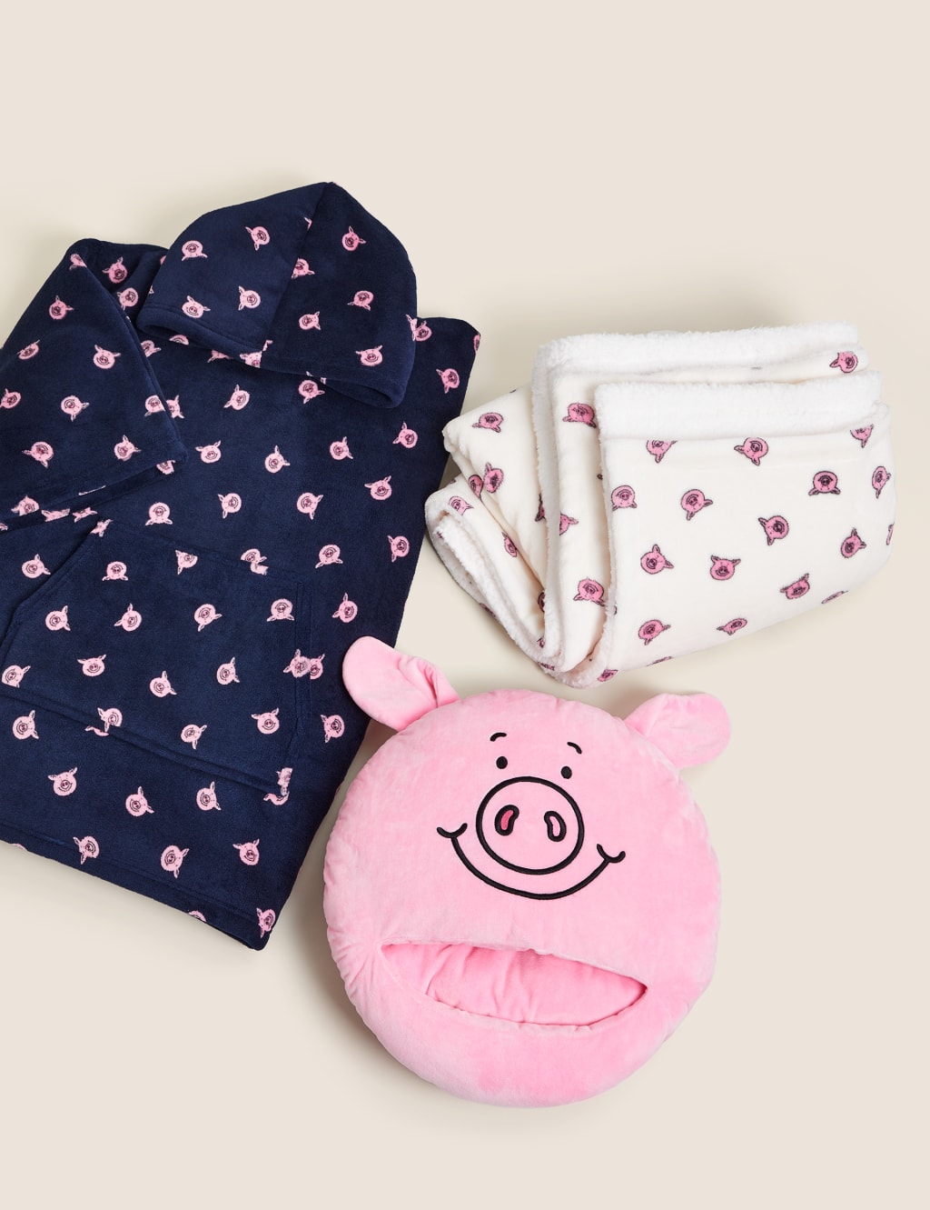 Percy Pig™ Fleece Hooded Blanket image 4