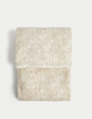 

M&S Collection Heavyweight Electric Teddy Fleece Throw - Natural, Natural