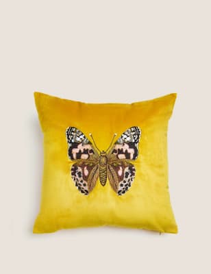 

M&S Collection Samtkissen mit aufgesticktem Schmetterlingsmotiv - Ocker, Ocker