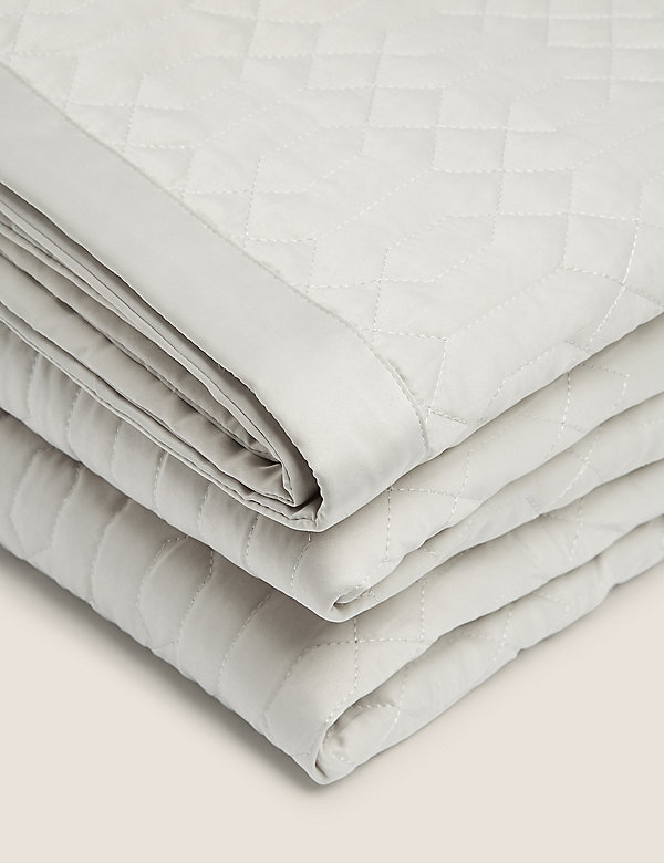 Satin Quilted Throw - BO