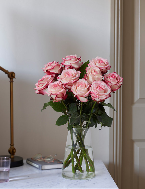 marksandspencer.com | Paloma Roses Bouquet