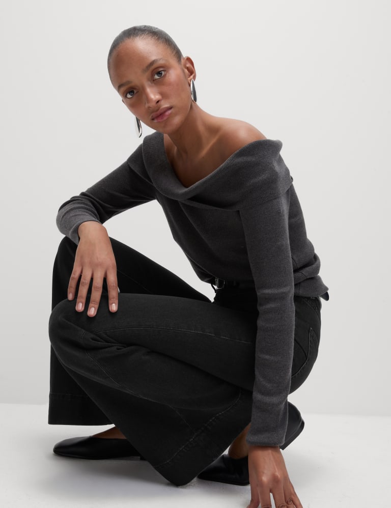 Jeans with large front pockets clearance