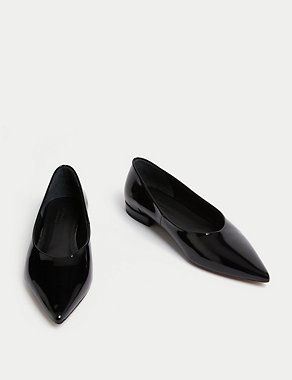 Patent Flat Pointed Pumps Image 2 of 3