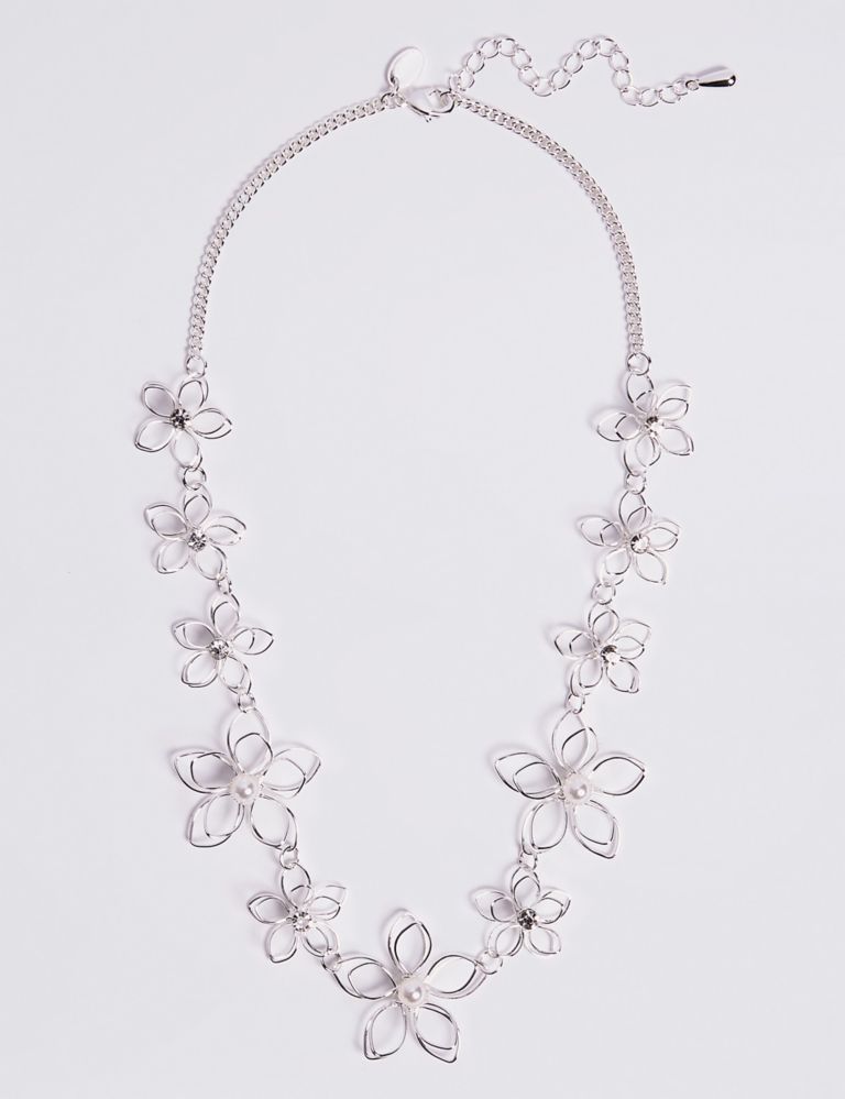 Pearl Effect Flower Necklace 2 of 2