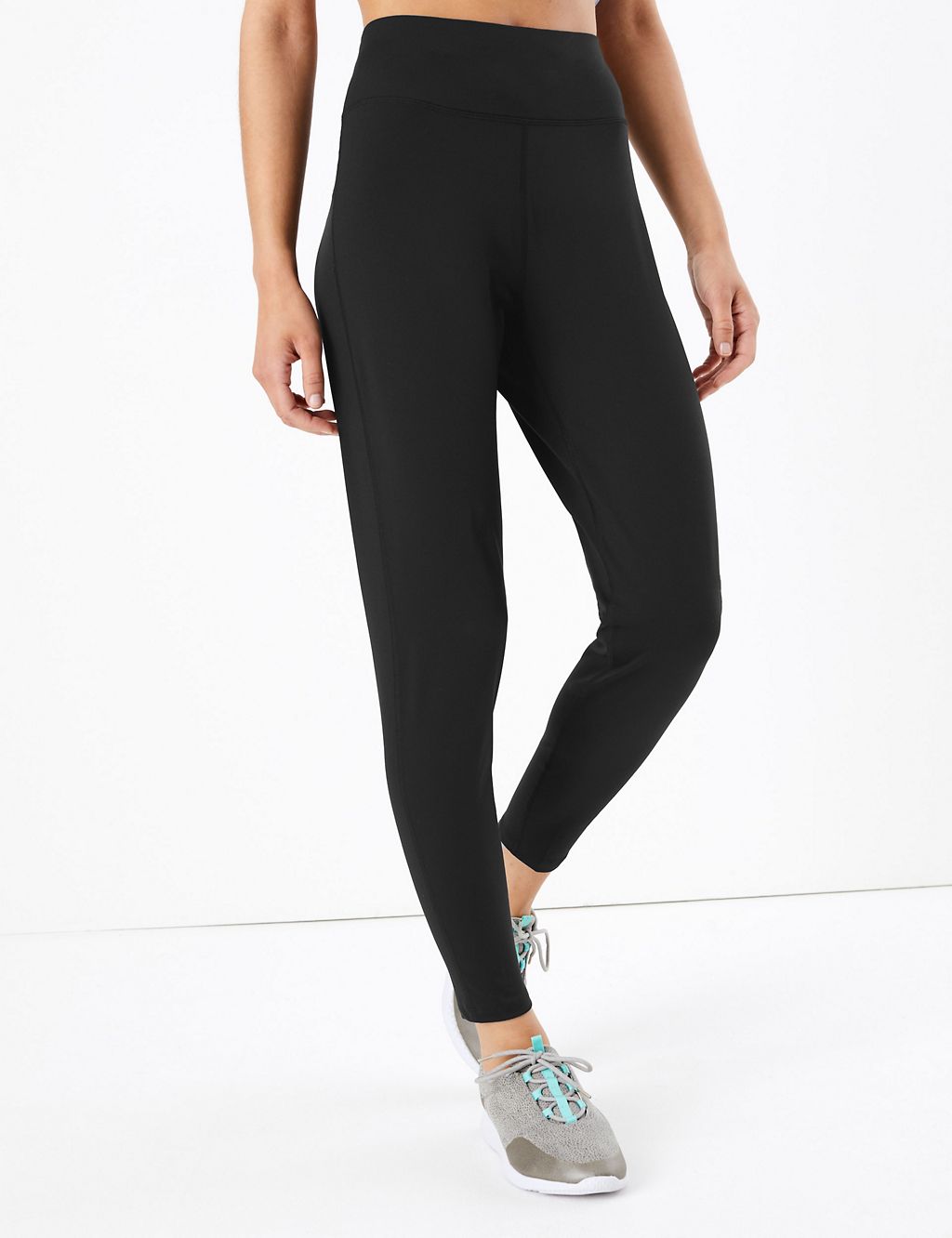 Performance Tapered Joggers 2 of 8