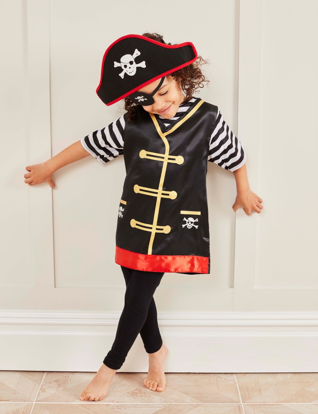 Pirate Costume (3–6 Yrs) 2 of 3