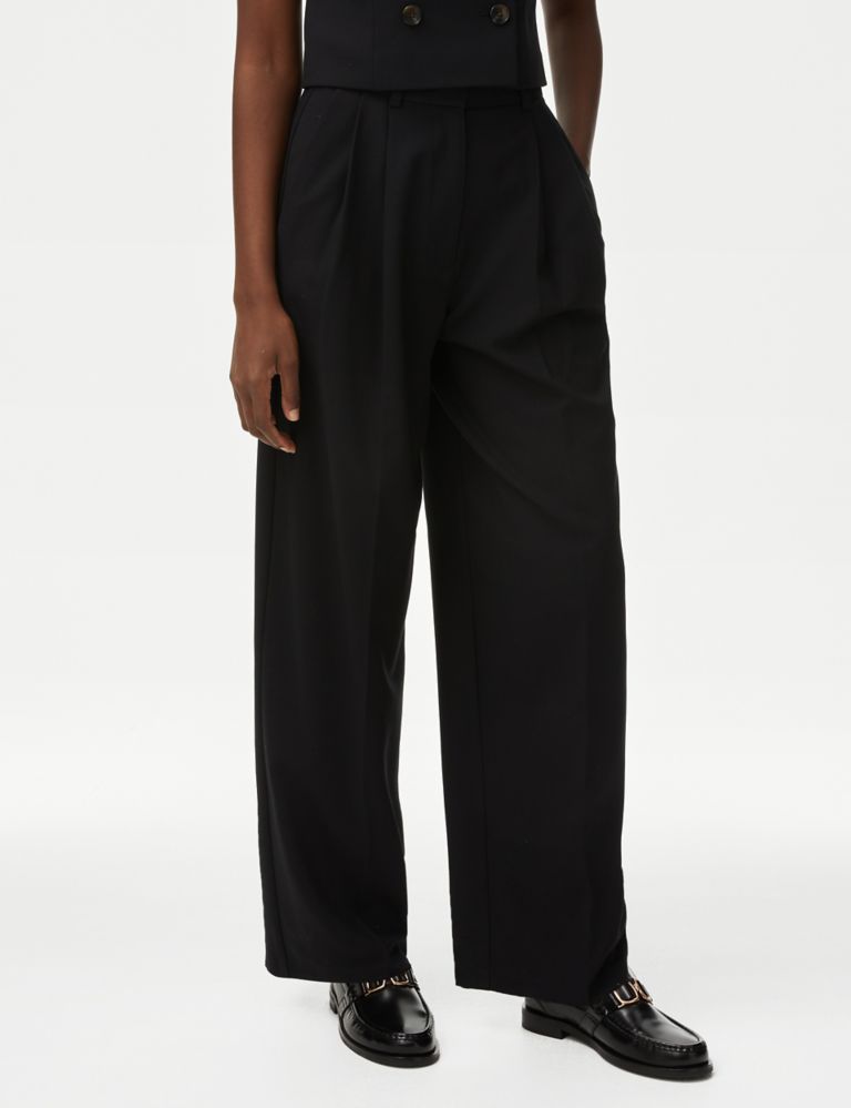 Pleat Front Relaxed Wide Leg Trousers 5 of 6