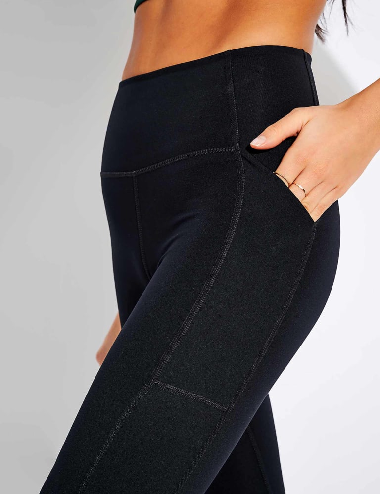 High waisted black hotsell leggings with pockets