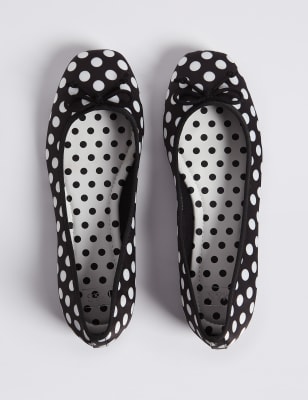 Polka dot 2024 flat shoes