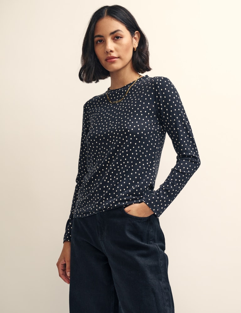 Black polka dot t shirt hot sale