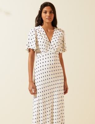 Long white 2024 polka dot dress