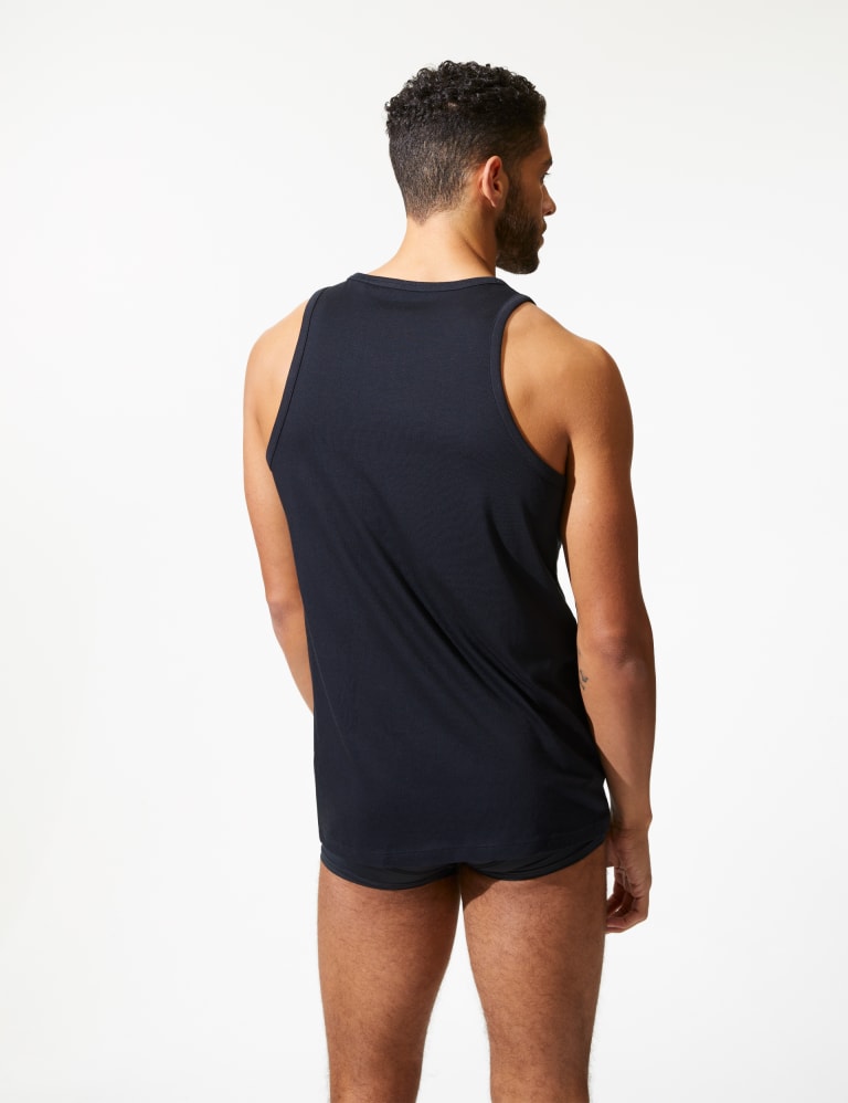 Sleeveless vest discount